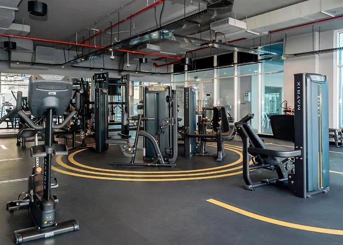 Higuests - Designer Studio In Dubai Marina With Amazing Views